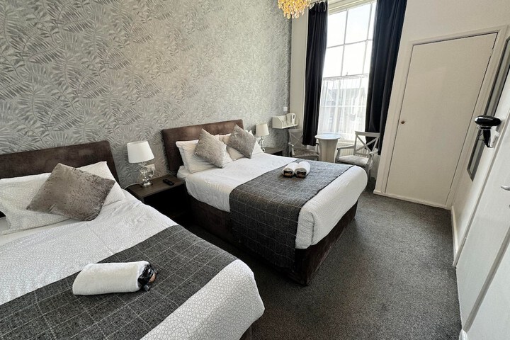 Room 52 of 125