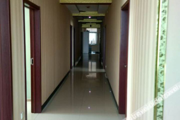 Hotel Interior 5 of 16