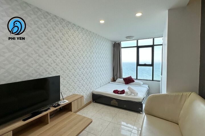 Room 14 of 32