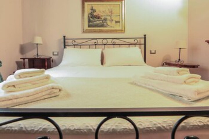 Room 4 of 54