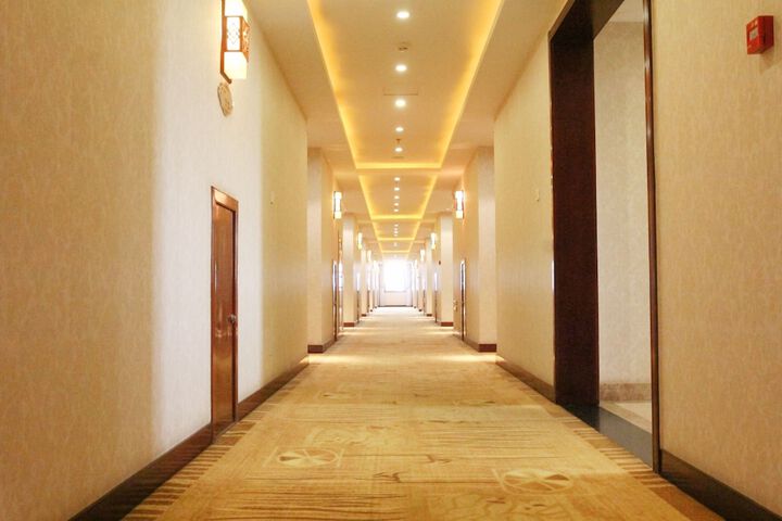 Ballroom/Hall 26 of 31