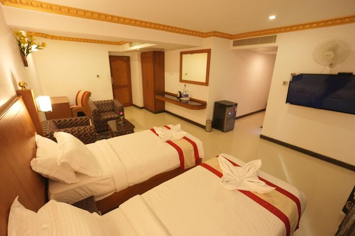 Room 5 of 31