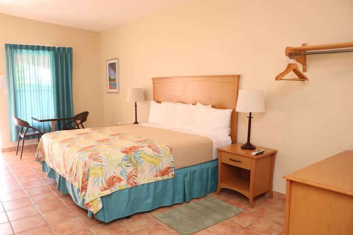 Room 10 of 50