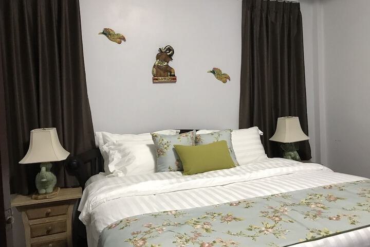 Room 4 of 52