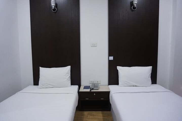 Room 8 of 38