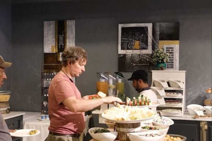 Dining 65 of 72