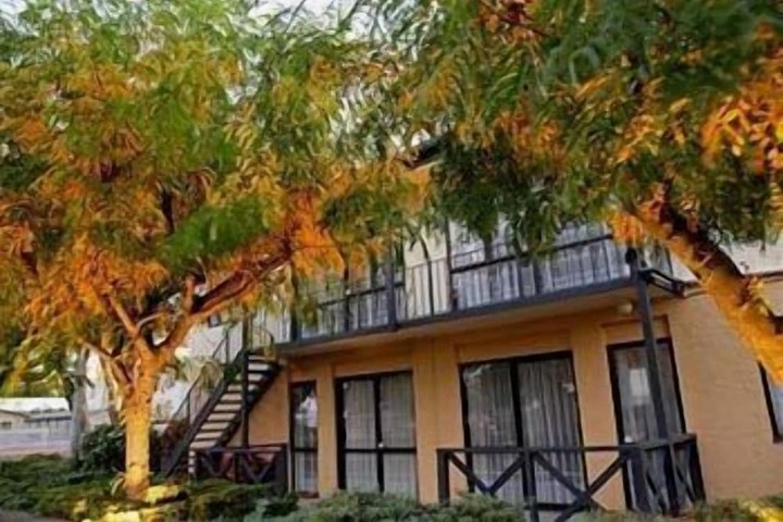 Hotel Entry