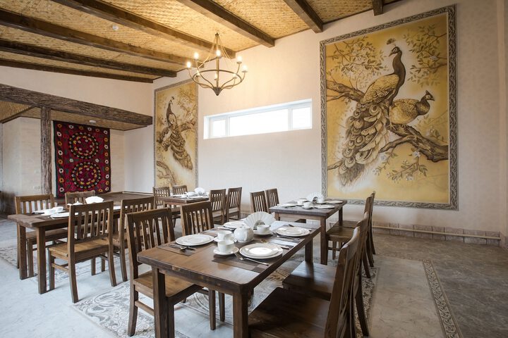 Dining 80 of 91