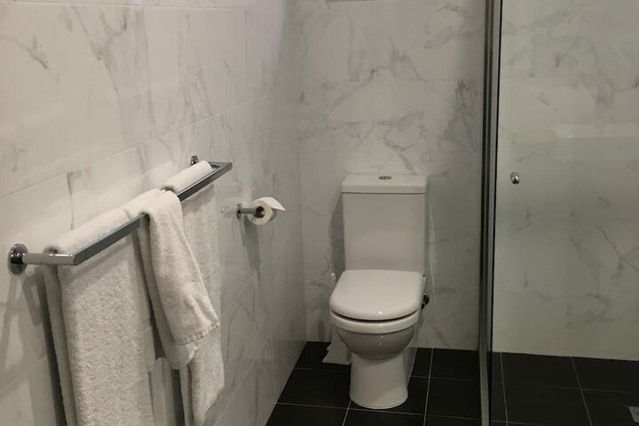 Room 46 of 68