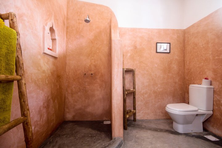 Room 21 of 36