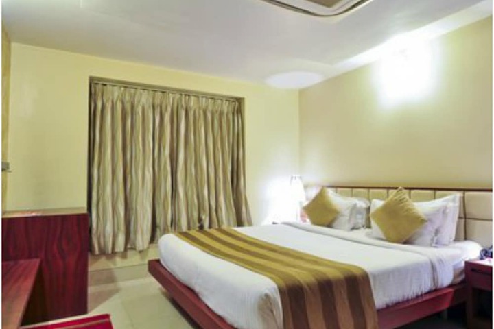 Room 10 of 31