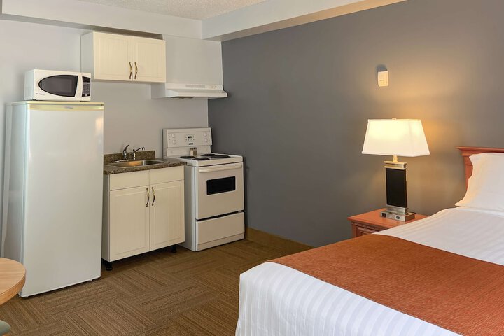 Room 9 of 35