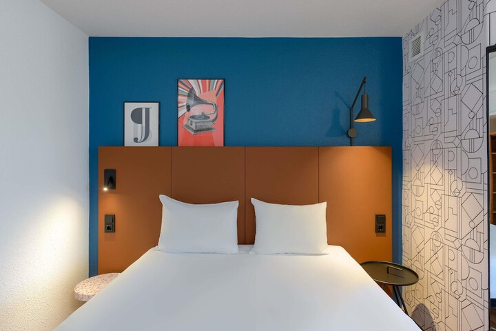 Room 10 of 55