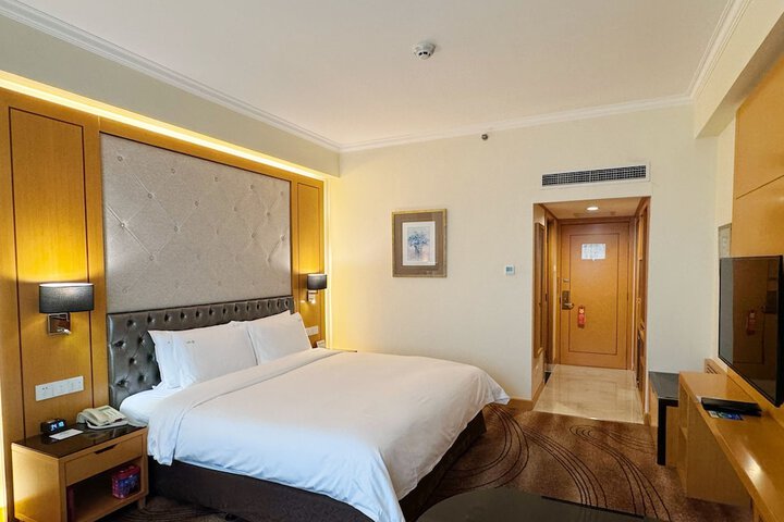 Room 19 of 65