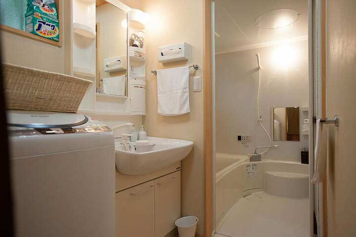 Room 17 of 29