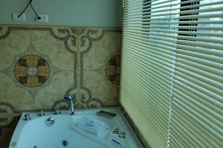 Room 15 of 37