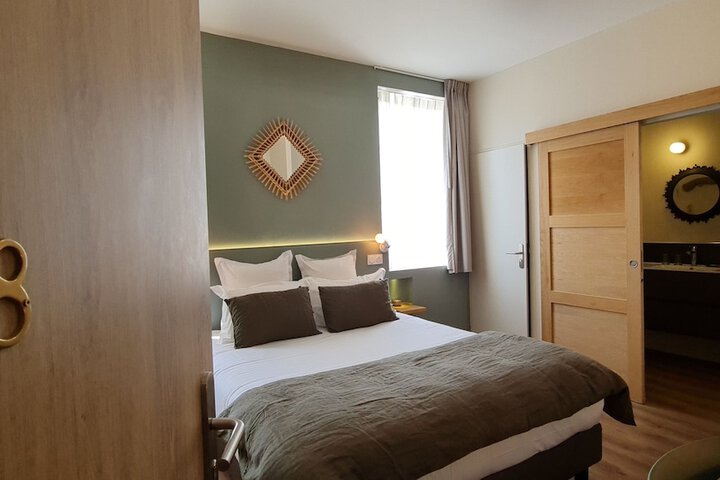 Room 75 of 210