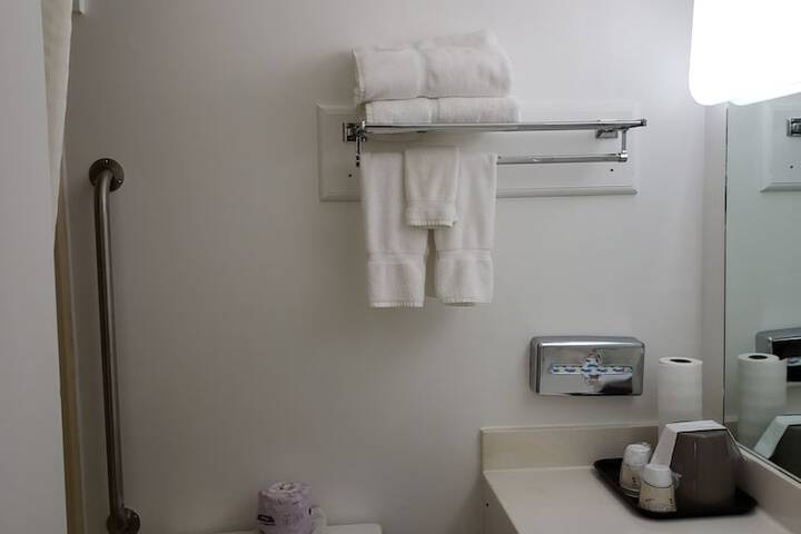 Room 51 of 82