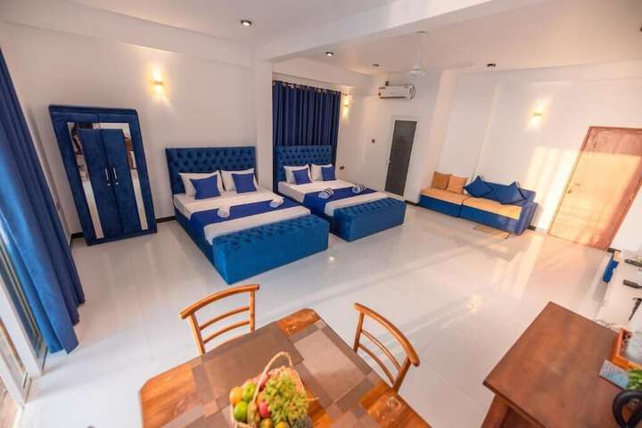 Room 7 of 19