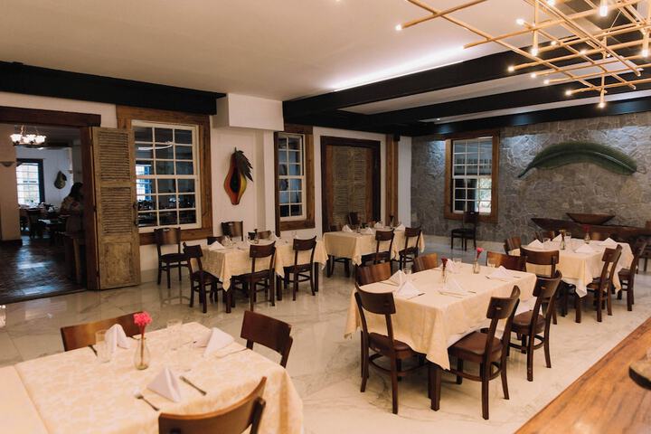 Dining 176 of 227