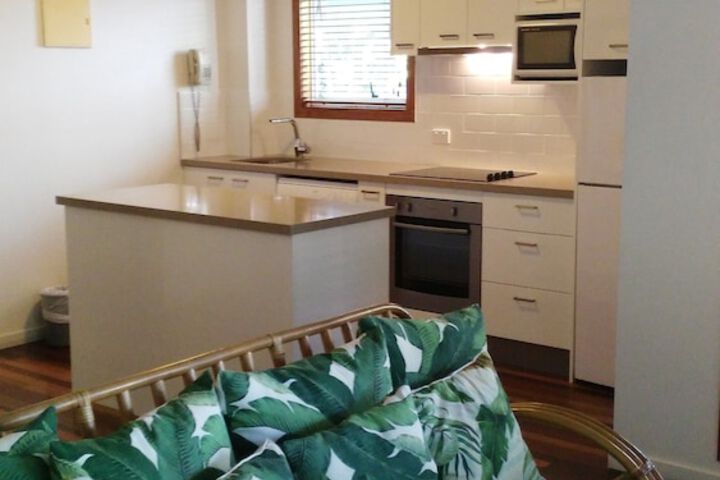 Room 14 of 207