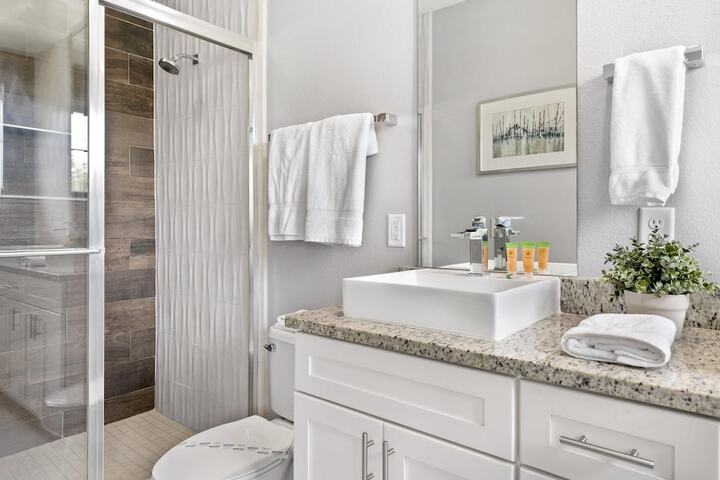Room 30 of 47