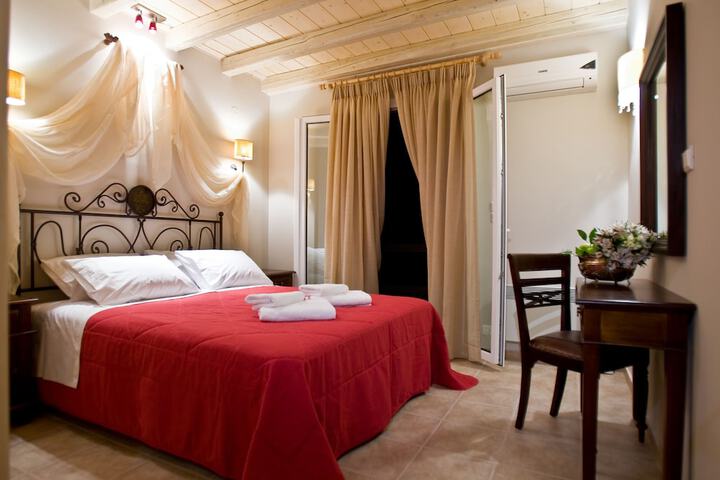 Room 4 of 75