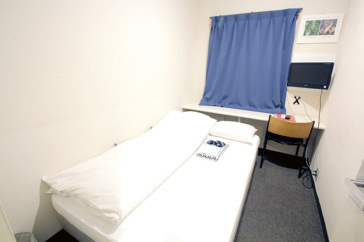 Room 18 of 94