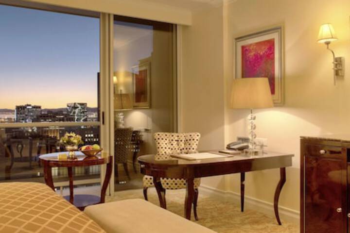 Room 14 of 160