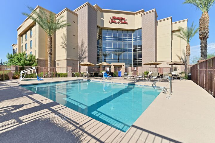 hotels in gilbert az pet friendly