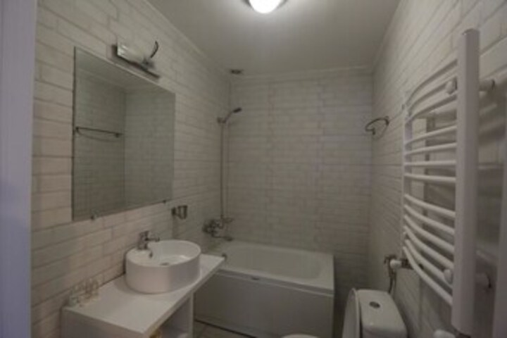 Room 2 of 15