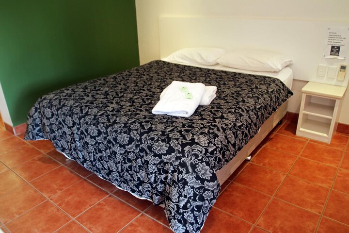 Room 12 of 40