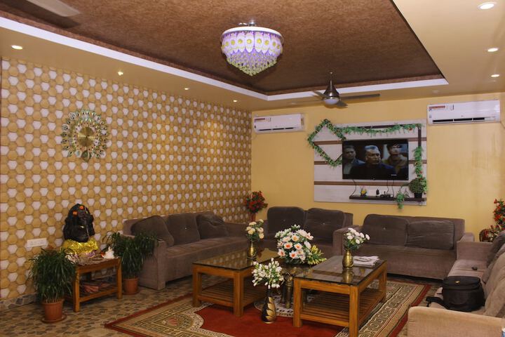Hotel Interior 4 of 20