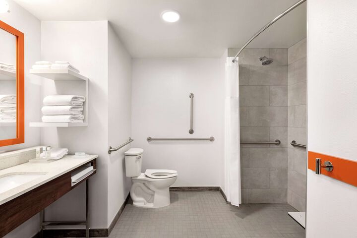 Bathroom shower
