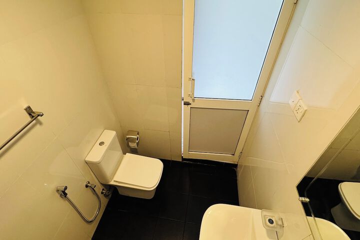 Room 11 of 23