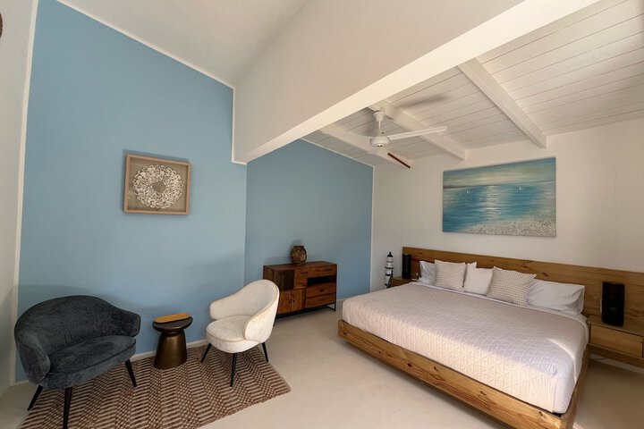 Room 5 of 38