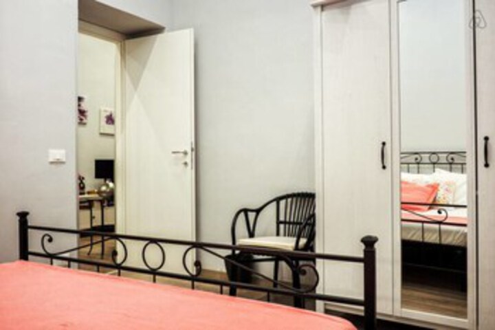 Room 12 of 24