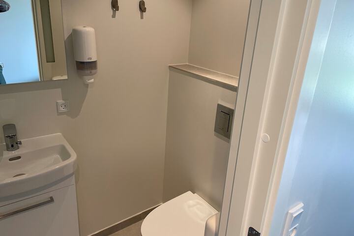 Room 25 of 42
