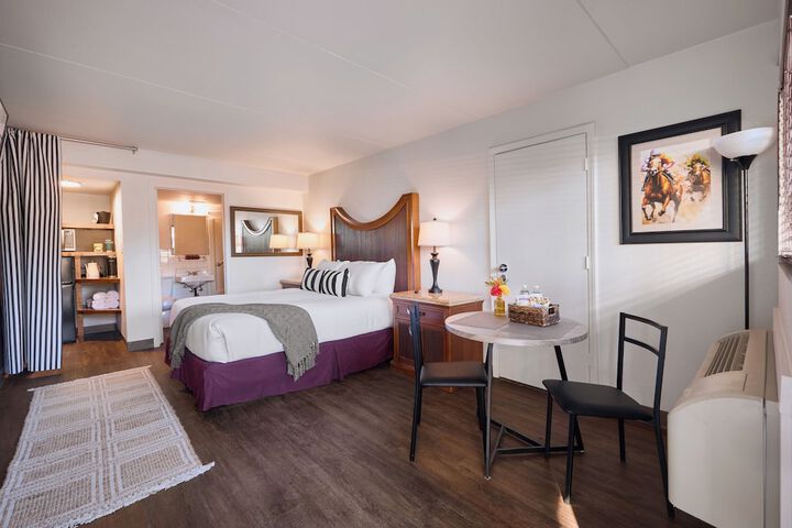Room 3 of 22
