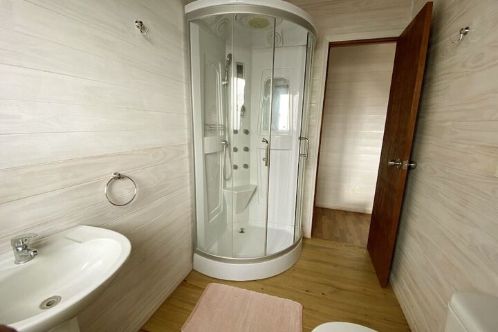 Room 17 of 22