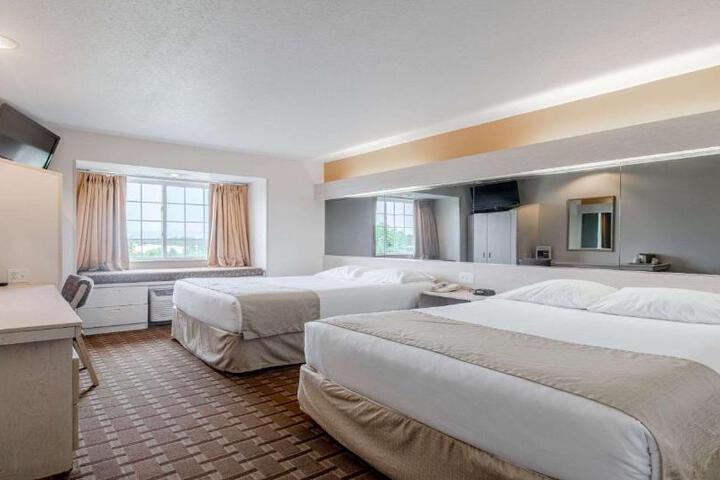 1 Queen Bed Flatsc Windst High Speed Continental Breakfast (21 of 26)