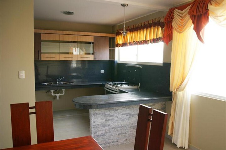 Suite 9 of 10