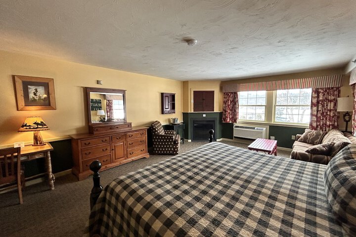 Room 65 of 259