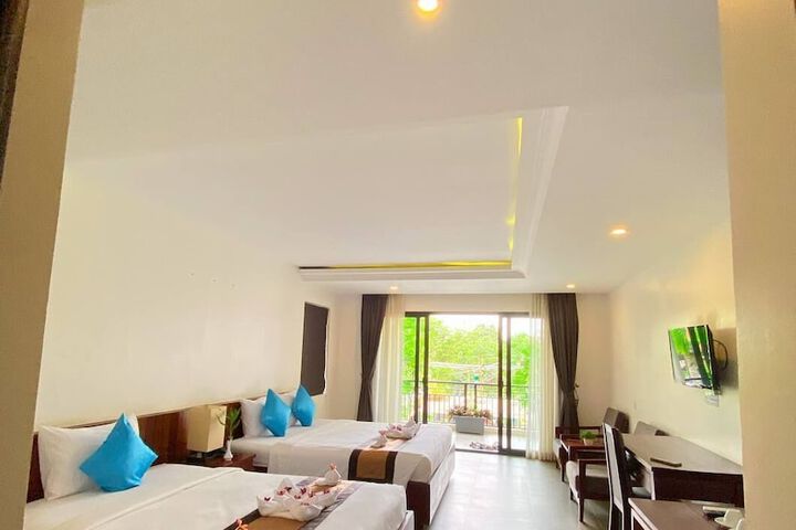Room 16 of 32