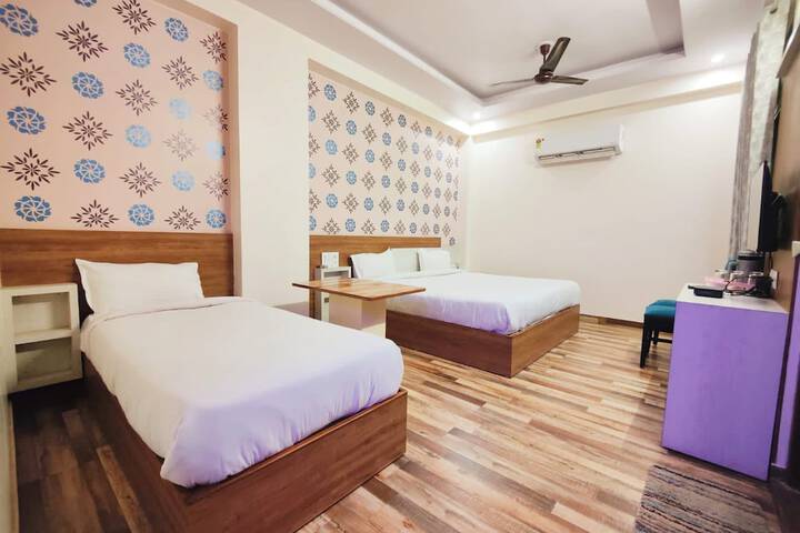 Room 3 of 11