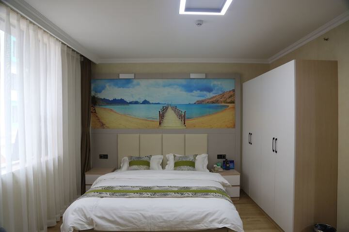 Room 3 of 22