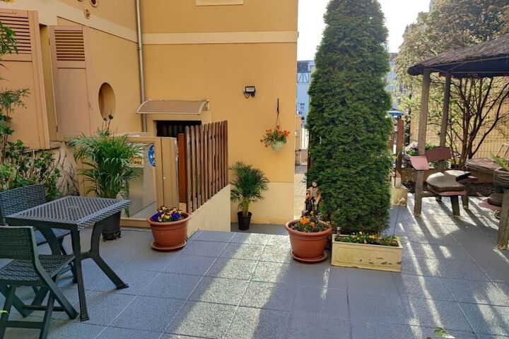 Terrace/Patio 14 of 40