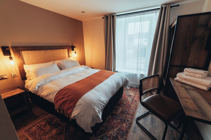 Room 15 of 25
