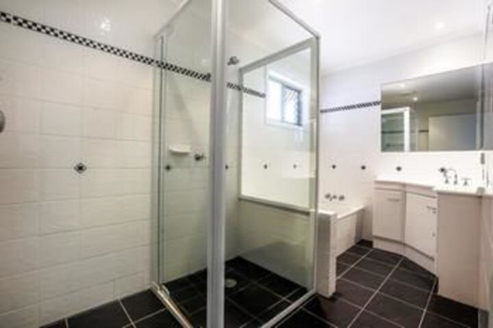 Room 2 of 11