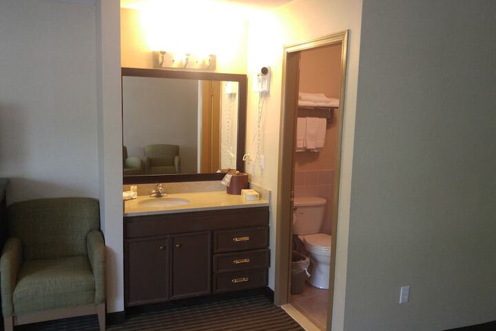 Room 18 of 32